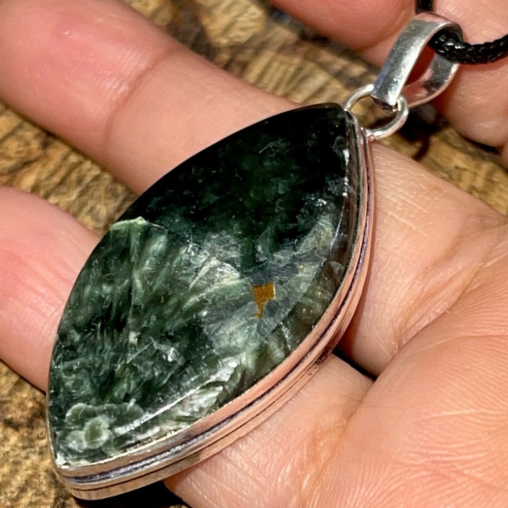Deep Green Emerald Seraphinite Pendant 2 1/4” - Picture 15 of 17